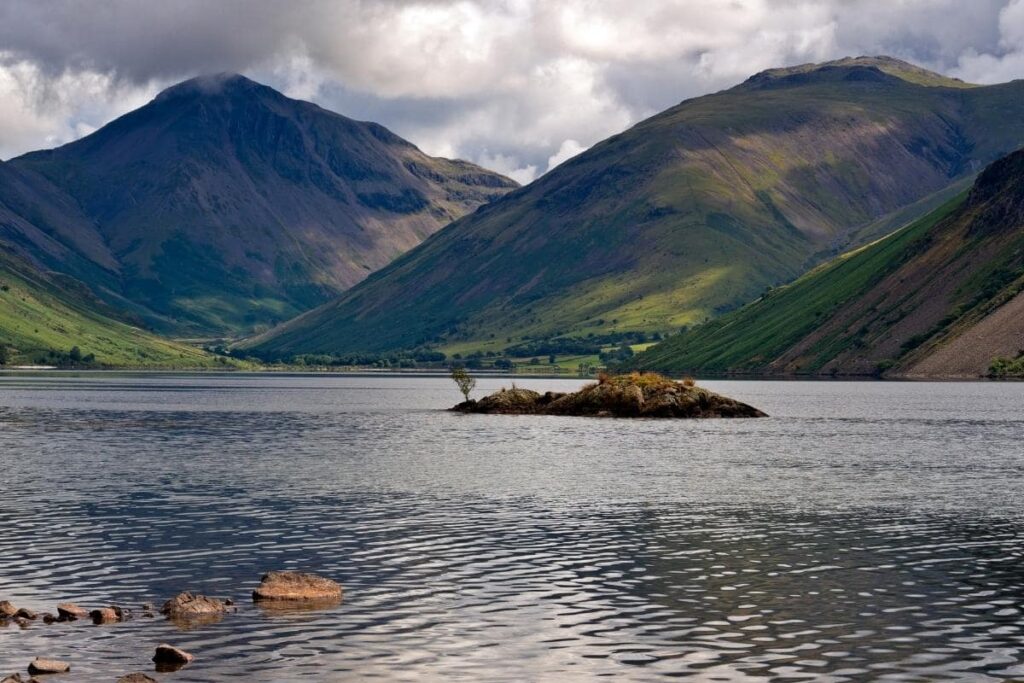 wild swimming in the lake district