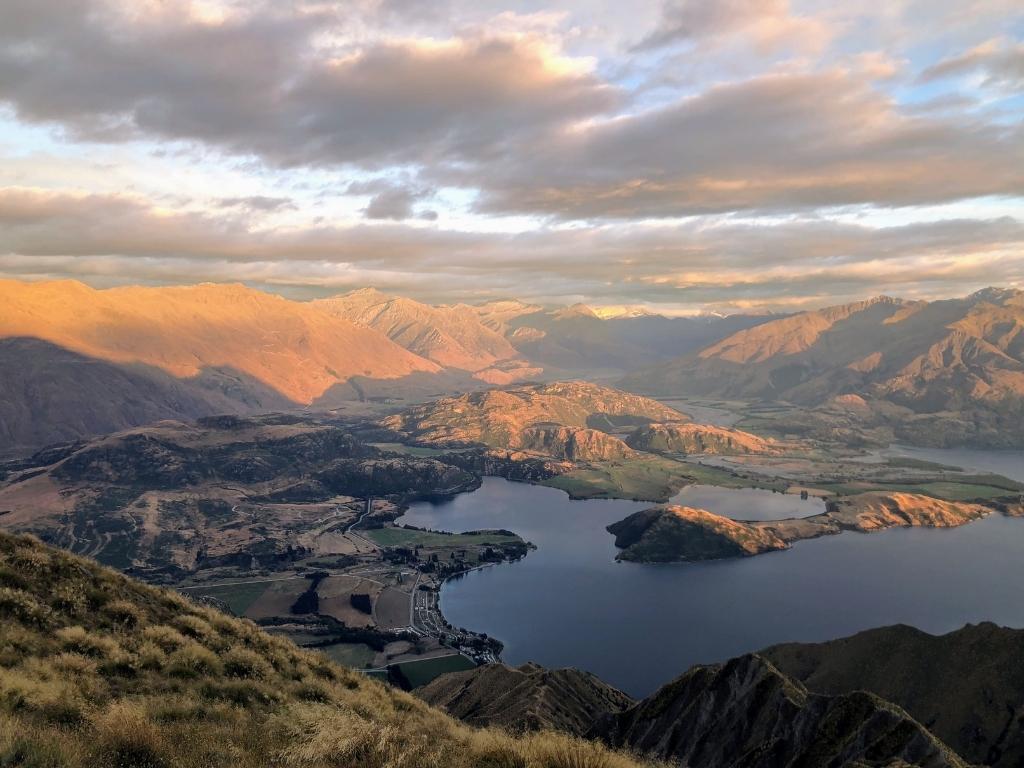 view over lake wanaka mountains and lake