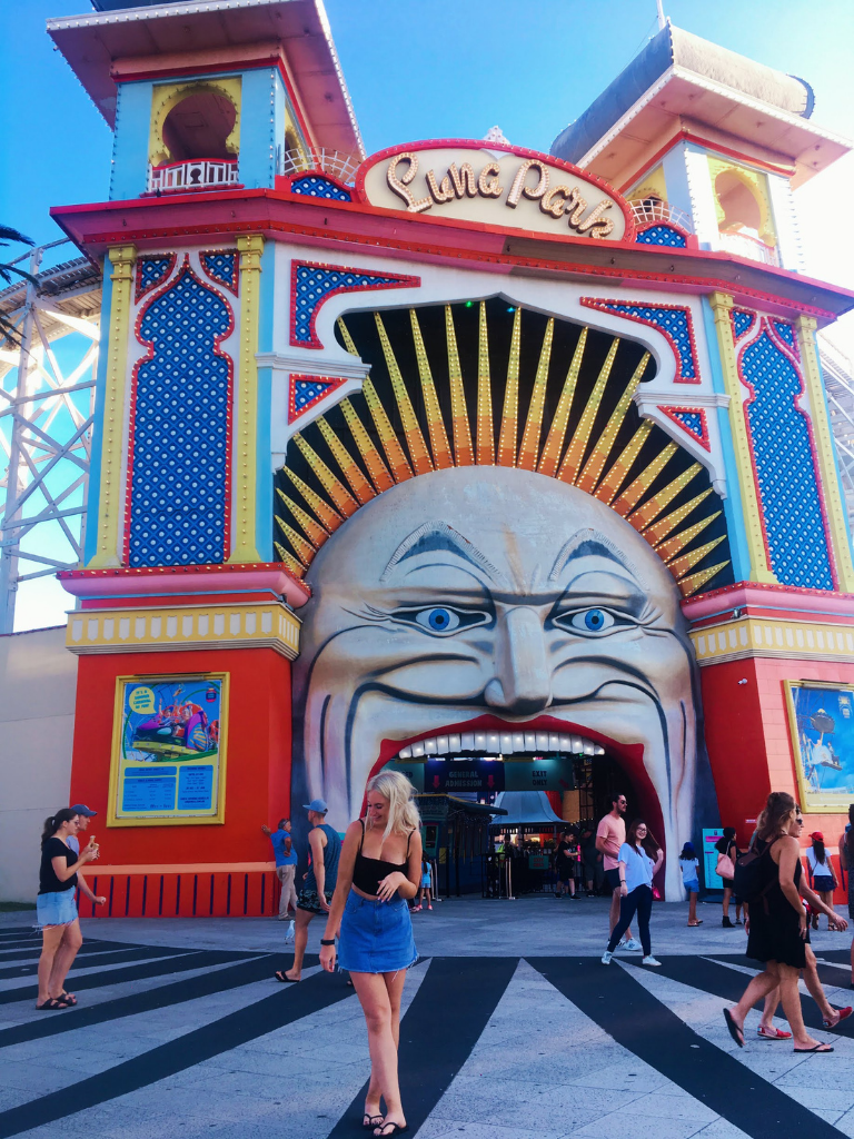 luna park front with red blue and yellow colours 