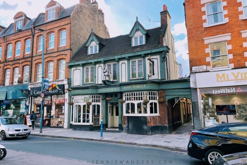 best pubs in putney