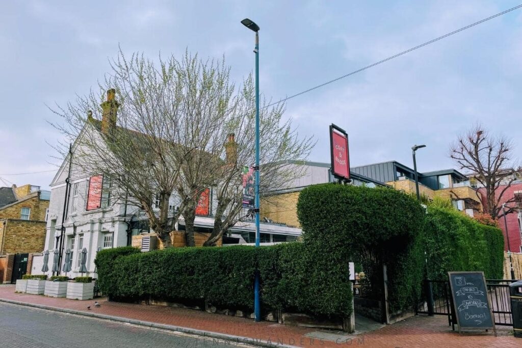 best pubs in putney